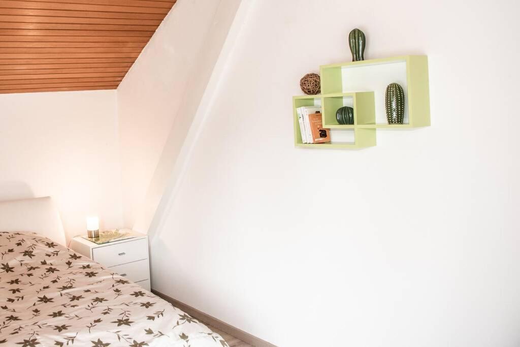 Pouringraz Fuer Kunst- Und Tennisliebhaber Appartement *