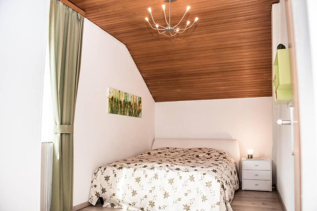 Appartement Pouringraz Fuer Kunst- Und Tennisliebhaber *