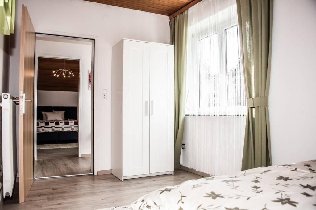 Appartement Pouringraz Fuer Kunst- Und Tennisliebhaber